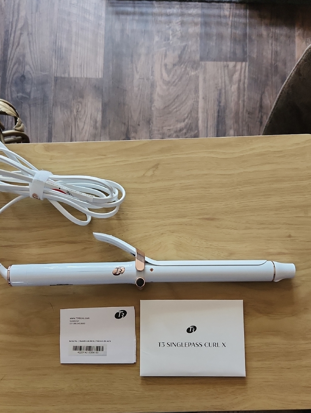 T3 White and Rose Gold Singlepass Curl X Curling Iron - Picture 6 of 9